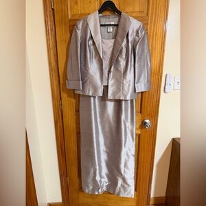 Cachet womens Mother of the bride dress